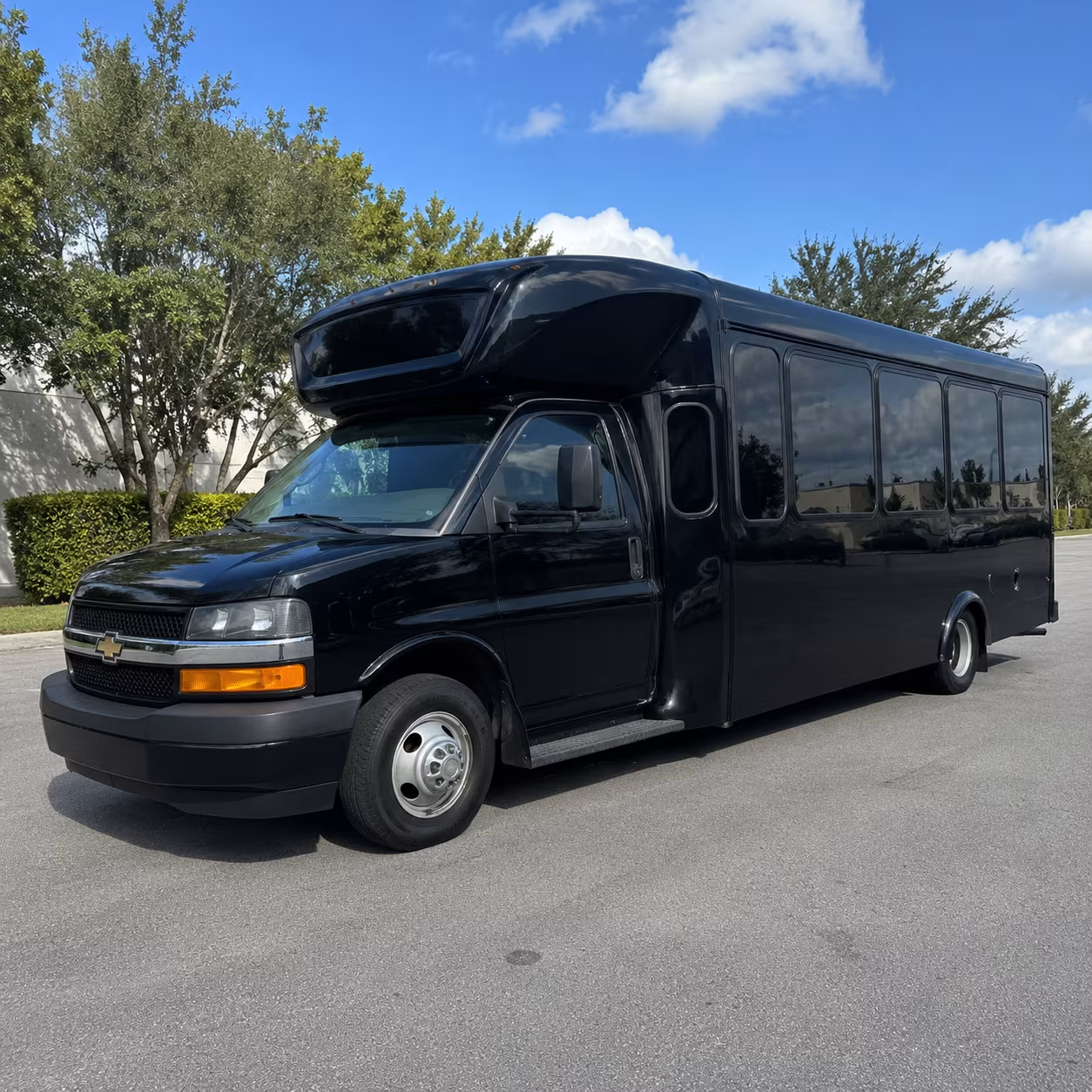 tunica casino district mississippis classic night out run party bus